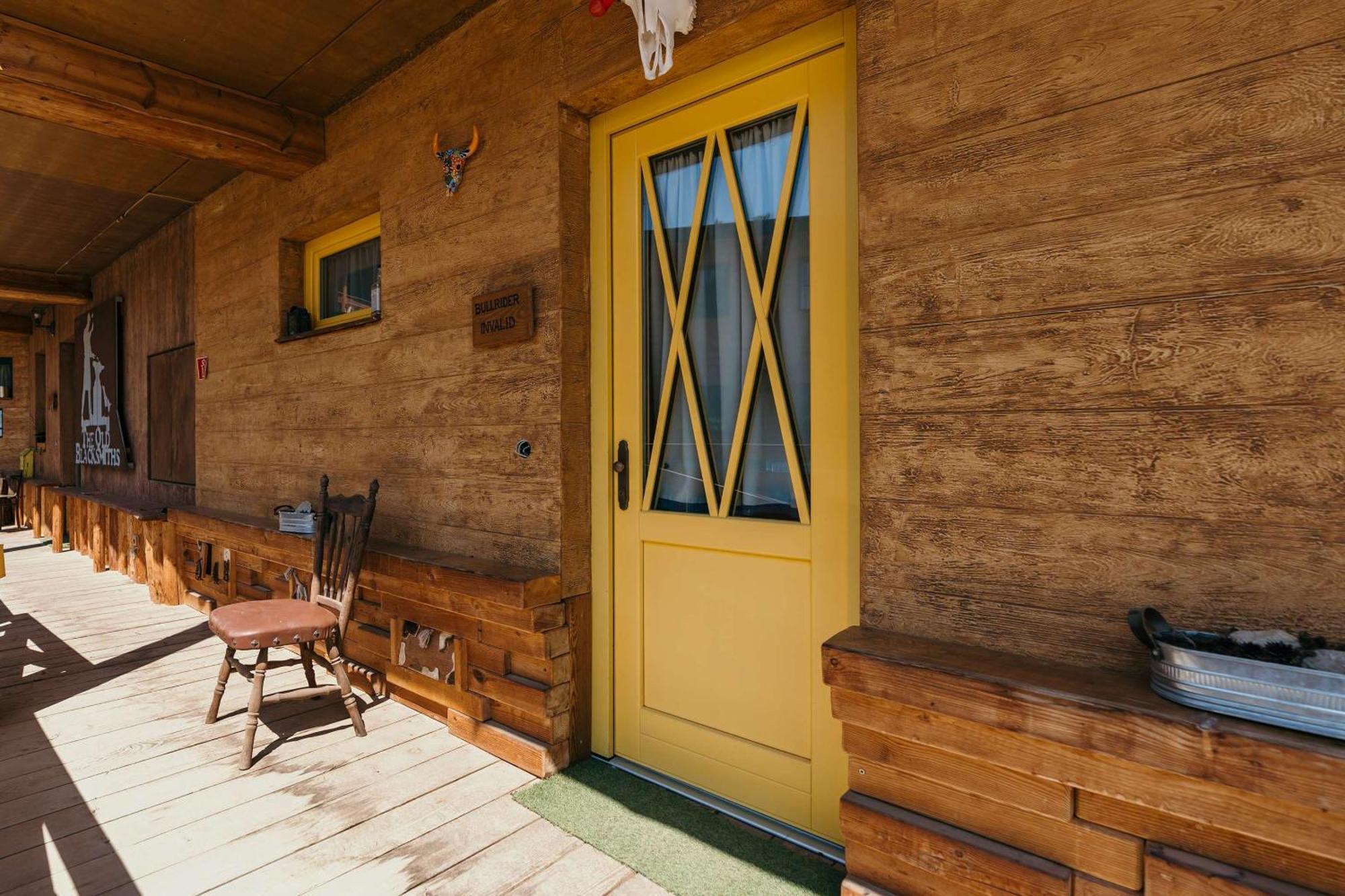Ranch 13 - Western A Kone Nemšová Rom bilde