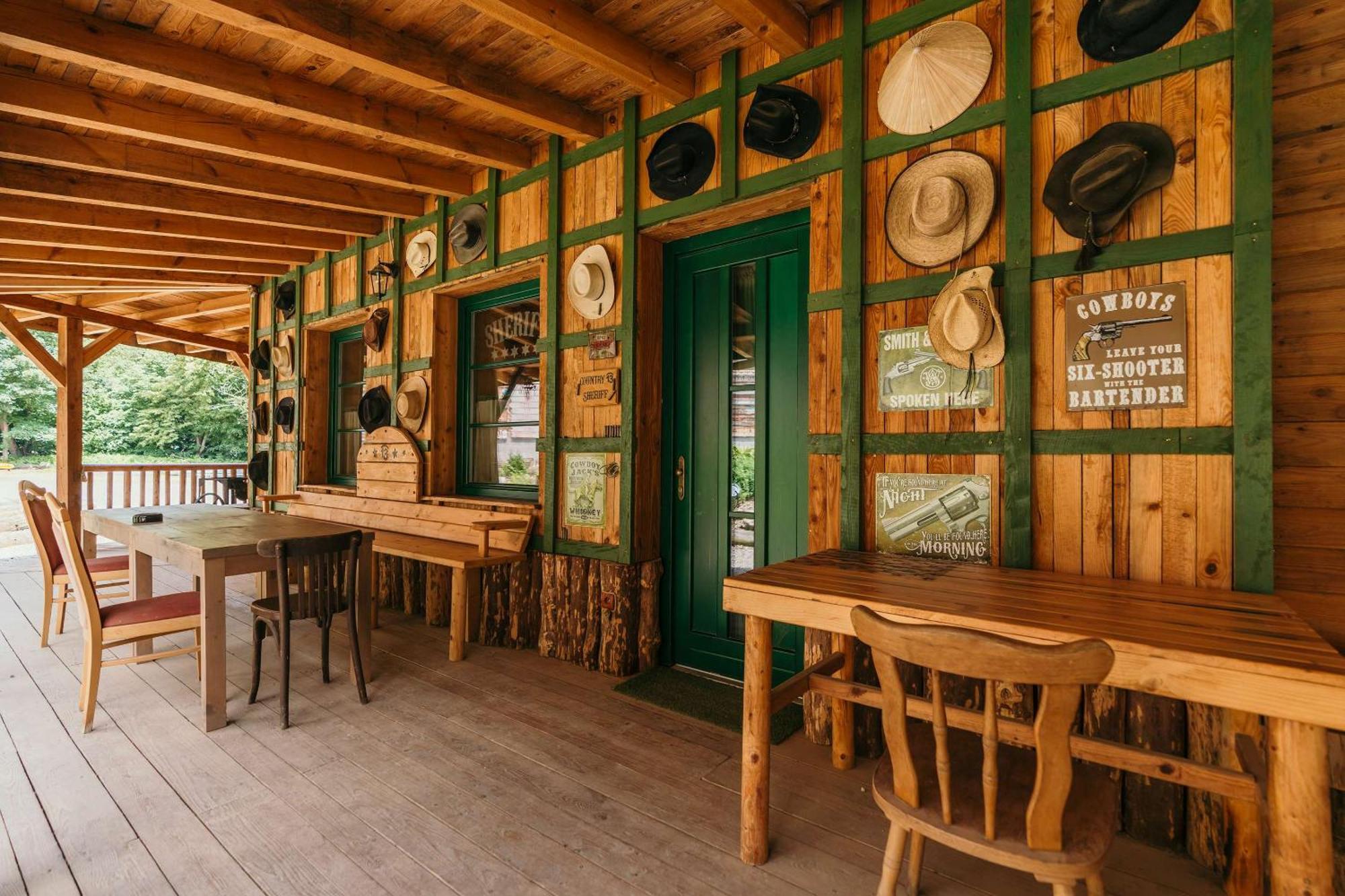 Ranch 13 - Western A Kone Nemšová Rom bilde