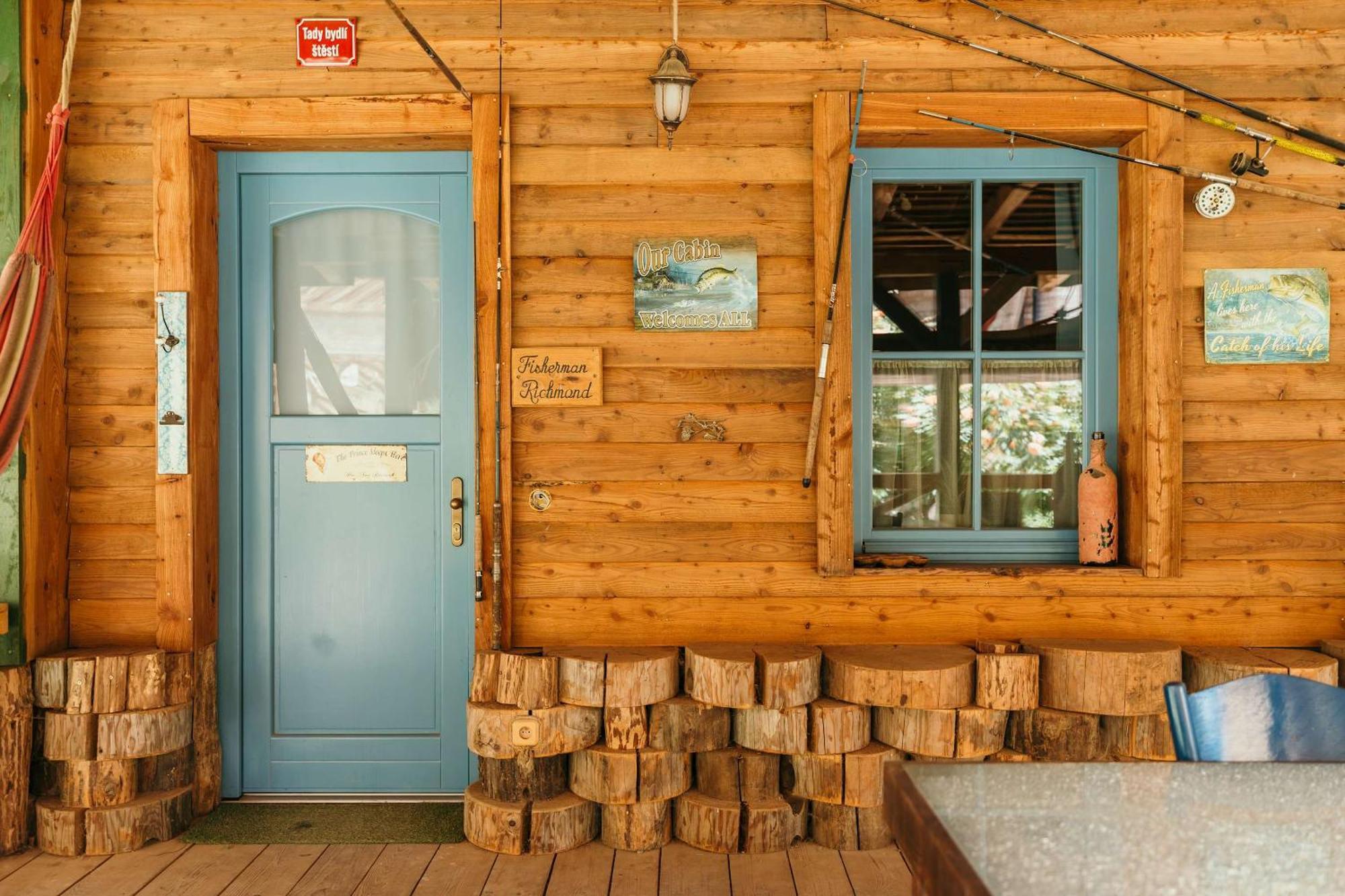 Ranch 13 - Western A Kone Nemšová Rom bilde