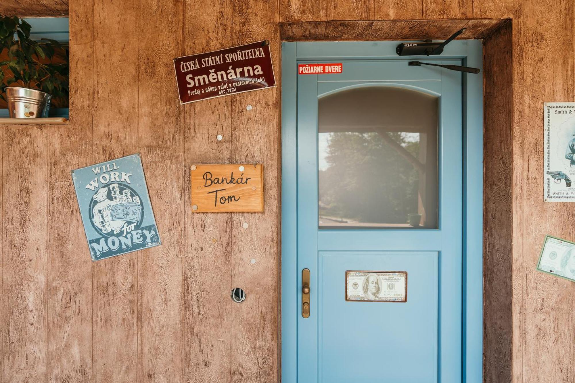 Ranch 13 - Western A Kone Nemšová Rom bilde