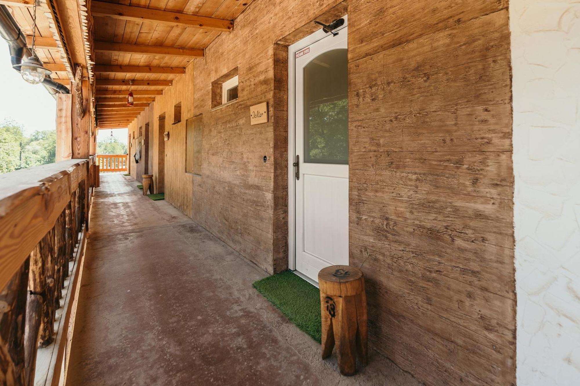 Ranch 13 - Western A Kone Nemšová Rom bilde