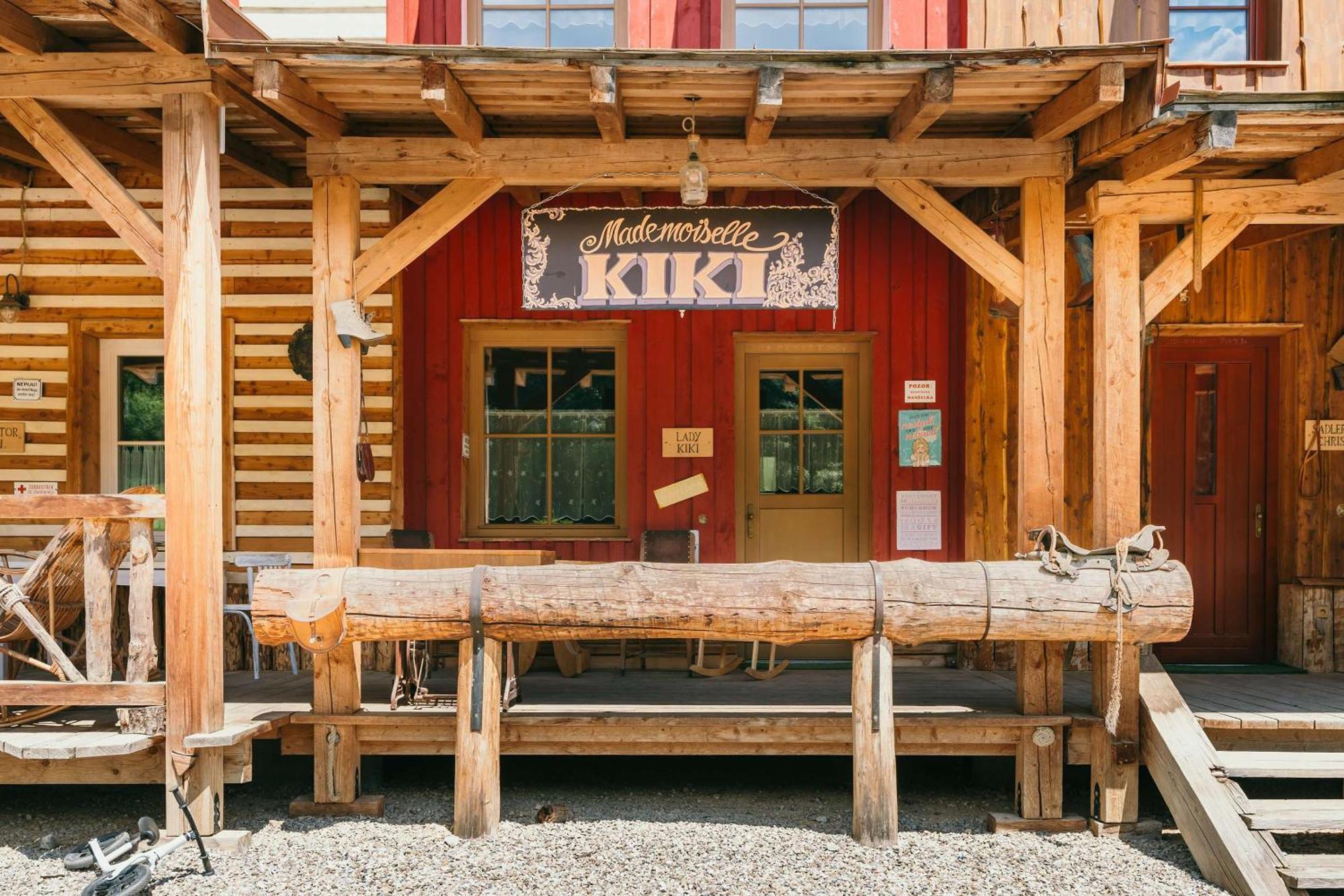 Ranch 13 - Western A Kone Nemšová Rom bilde