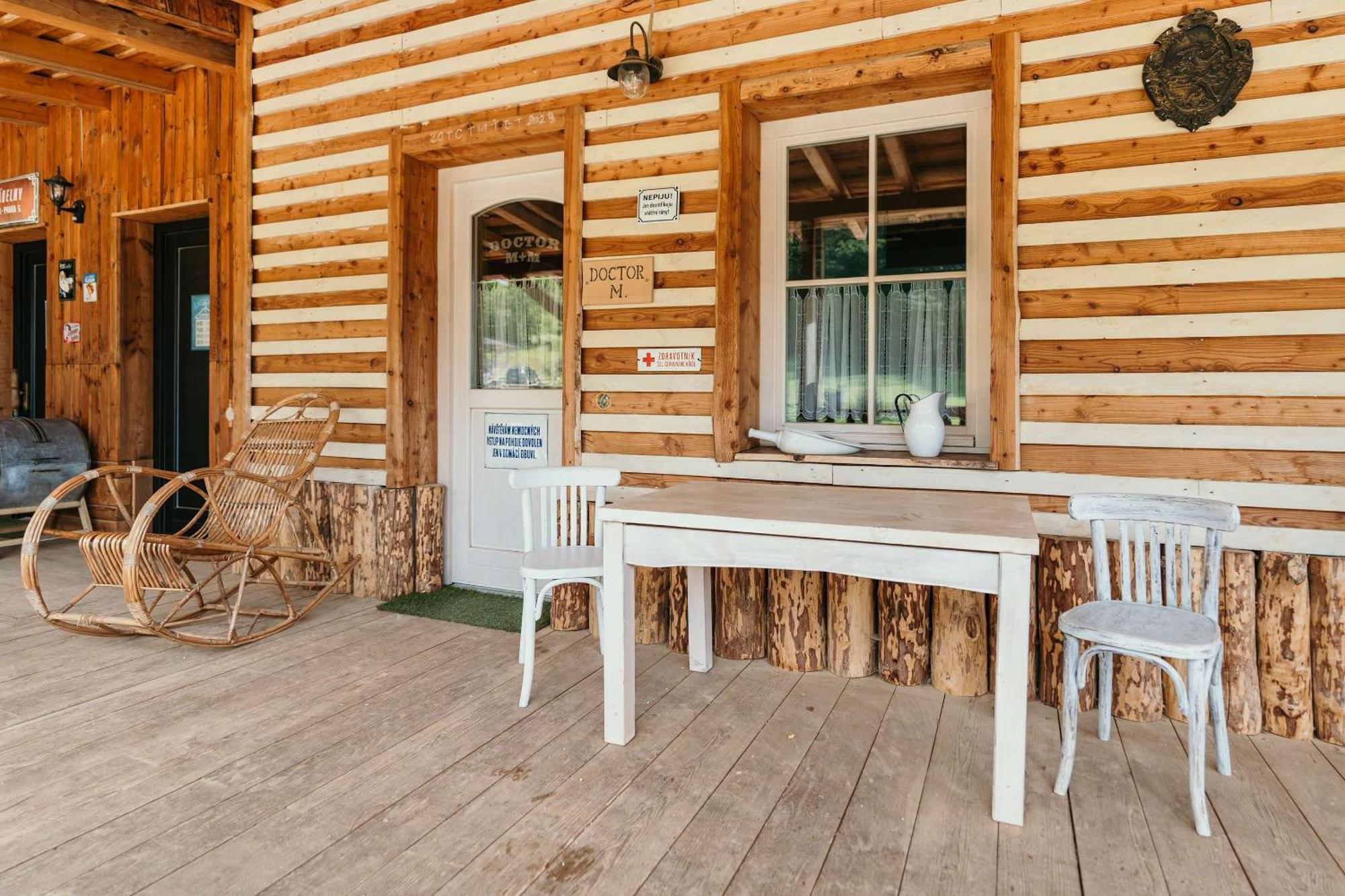 Ranch 13 - Western A Kone Nemšová Rom bilde