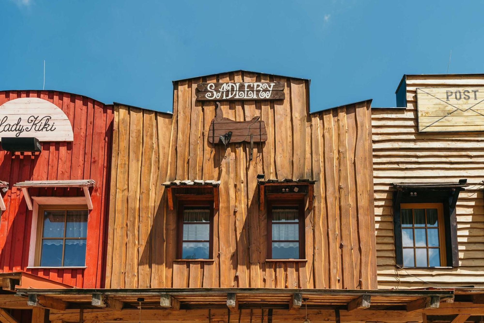 Ranch 13 - Western A Kone Nemšová Rom bilde